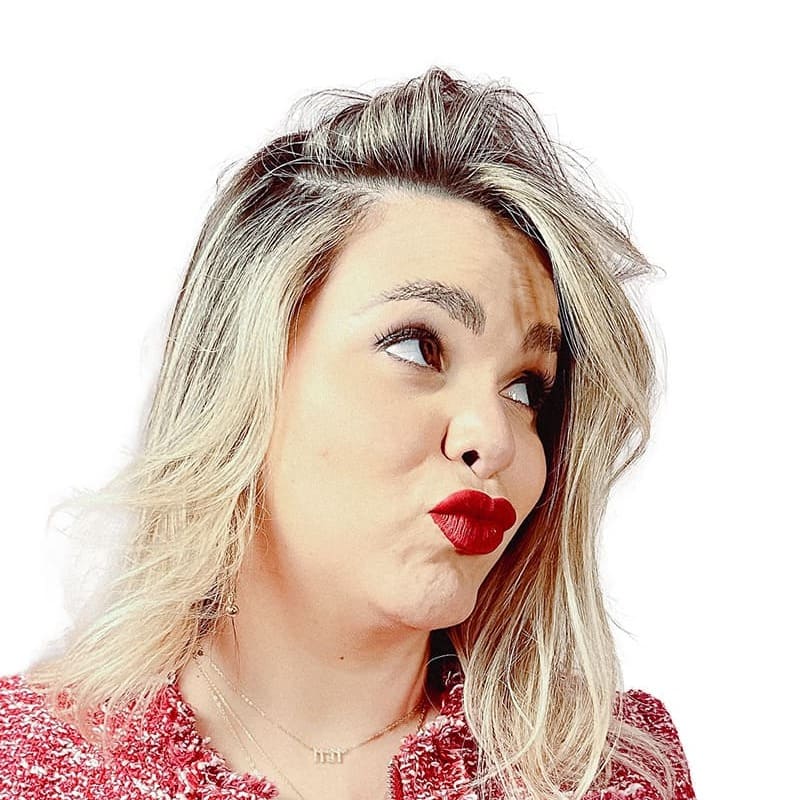 fotografia-mirando-izquierda-soy-maryce-vida-con-proposito-mujer-estoica-y-liderazgo-femenino (1) (2)